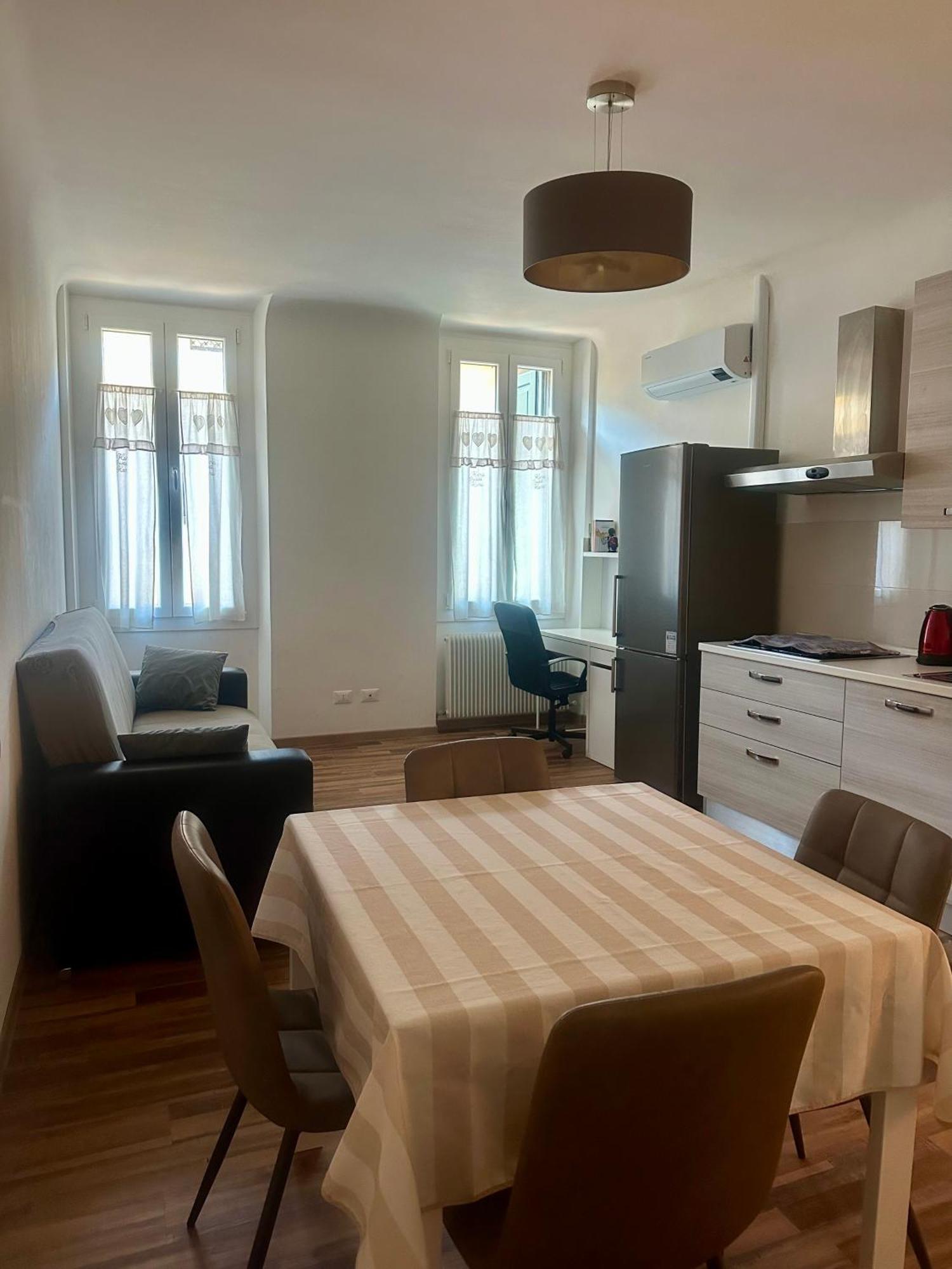 Appartamento Centro Storico Pordenone Εξωτερικό φωτογραφία